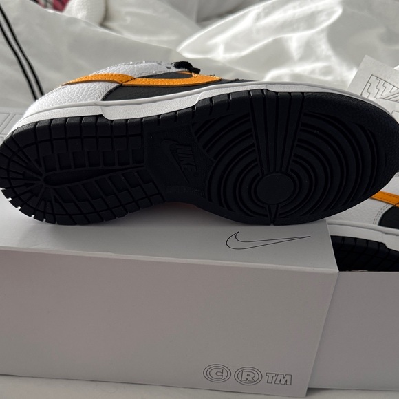 Nike Dunk Low Sneakers NEW - Picture 4 of 8